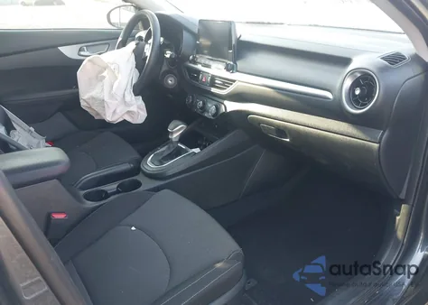 2024 Kia Forte Lxs z USA, uszkodzony, nr VIN 3KPF24AD5RE754688